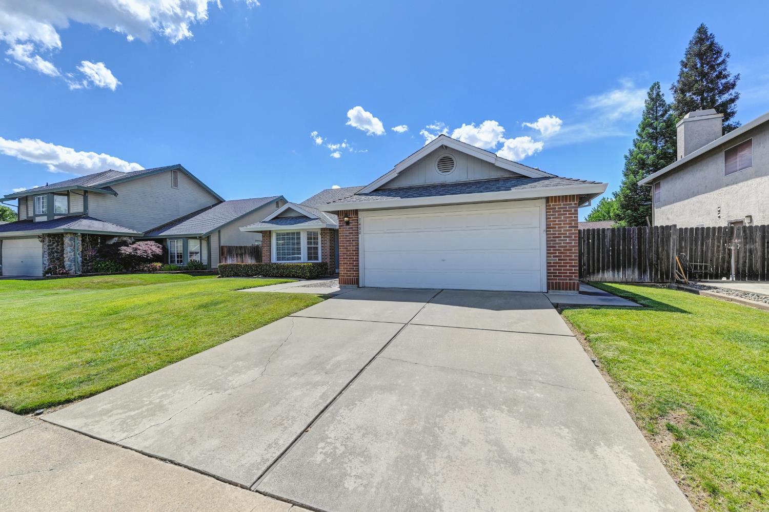 1480 Deerfield Circle