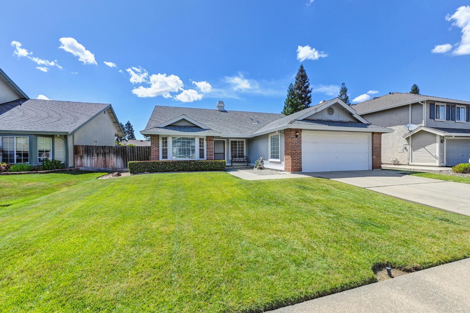 1480 Deerfield Circle