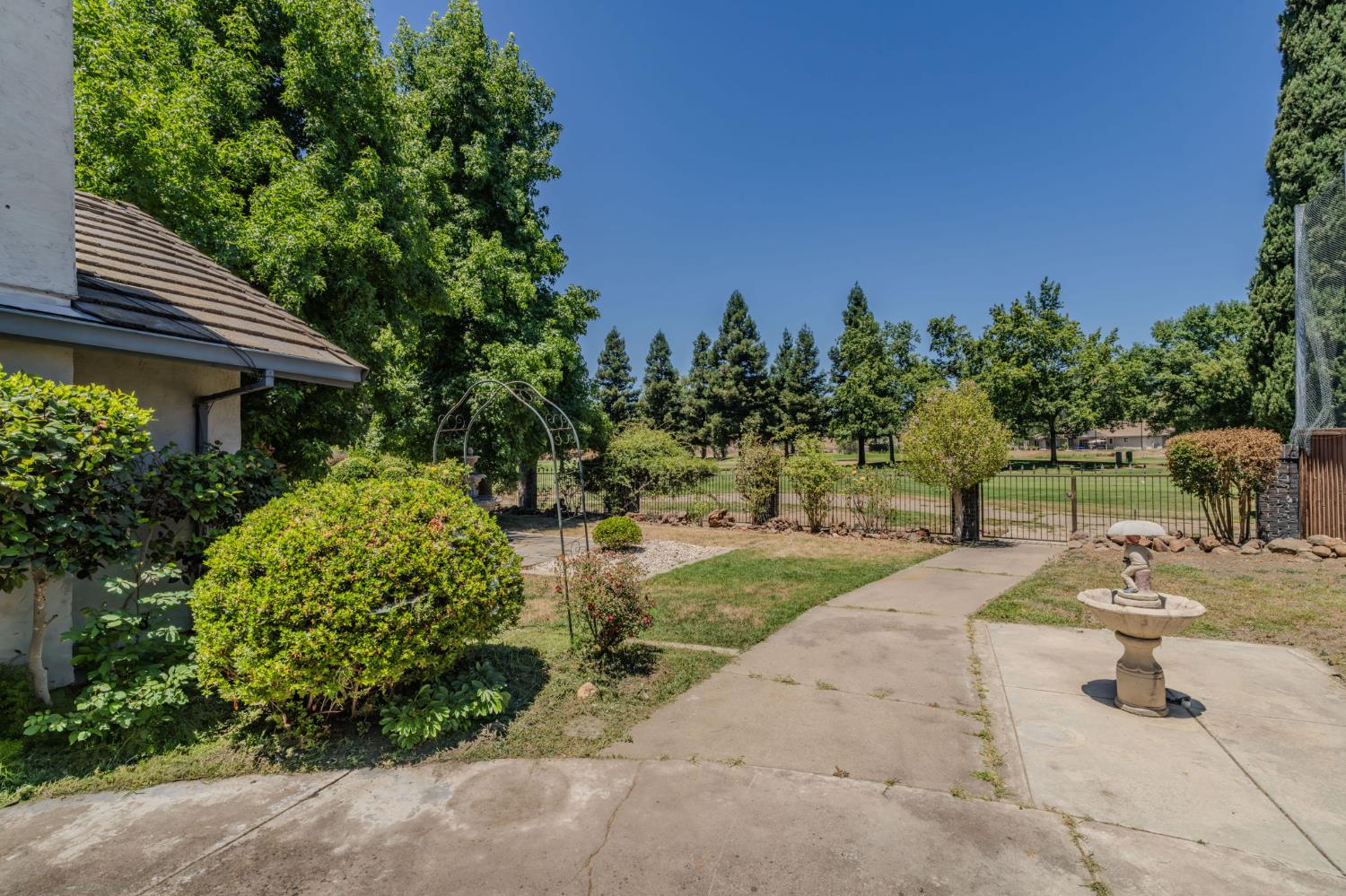 438 La Contenta Drive
