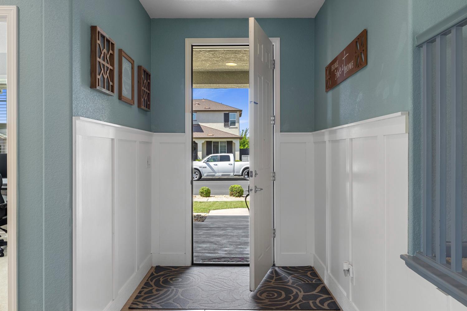 4630 Anna Avenue - Photo 3