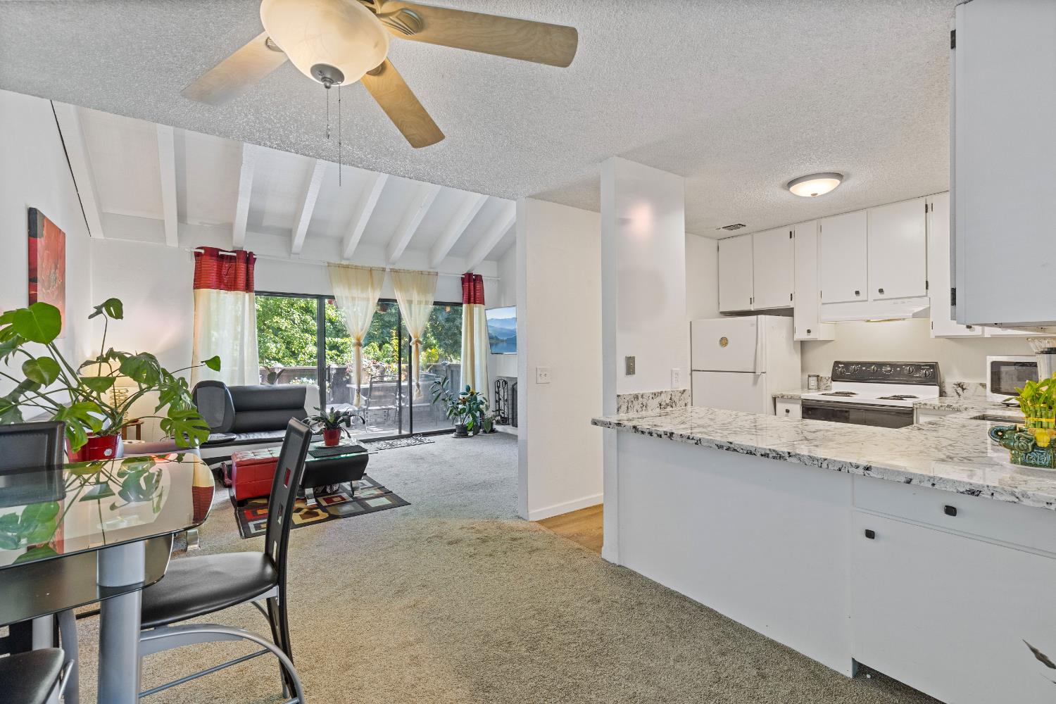 2200 Woodside Lane 4
