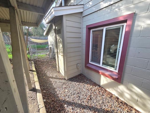 5233 Buena Vista Avenue