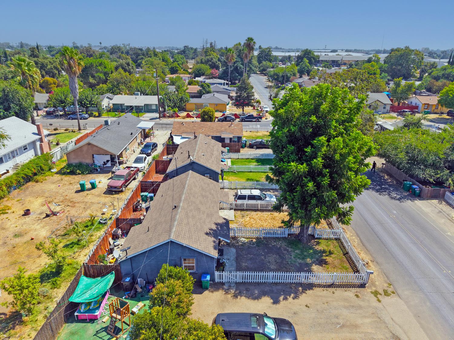 2517 E Harding Way