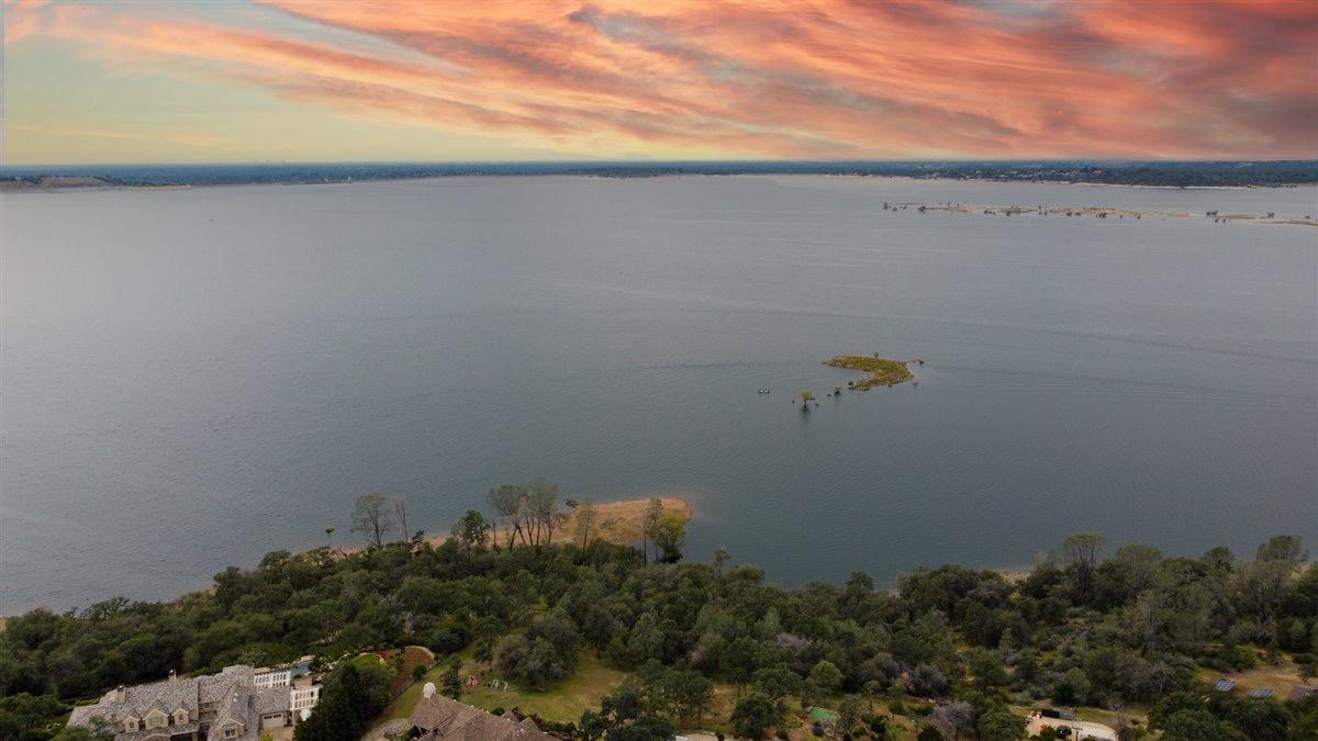 2094 Huntington Circle