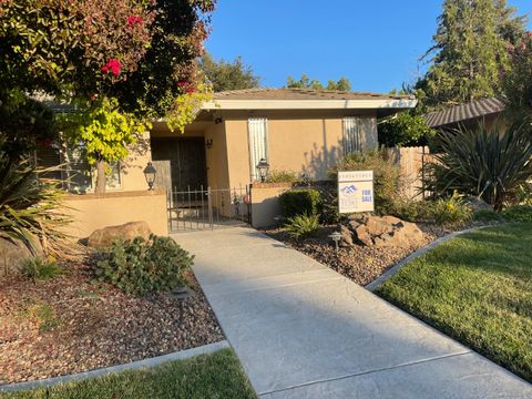 61 Saratoga Circle Sacramento CA 95864