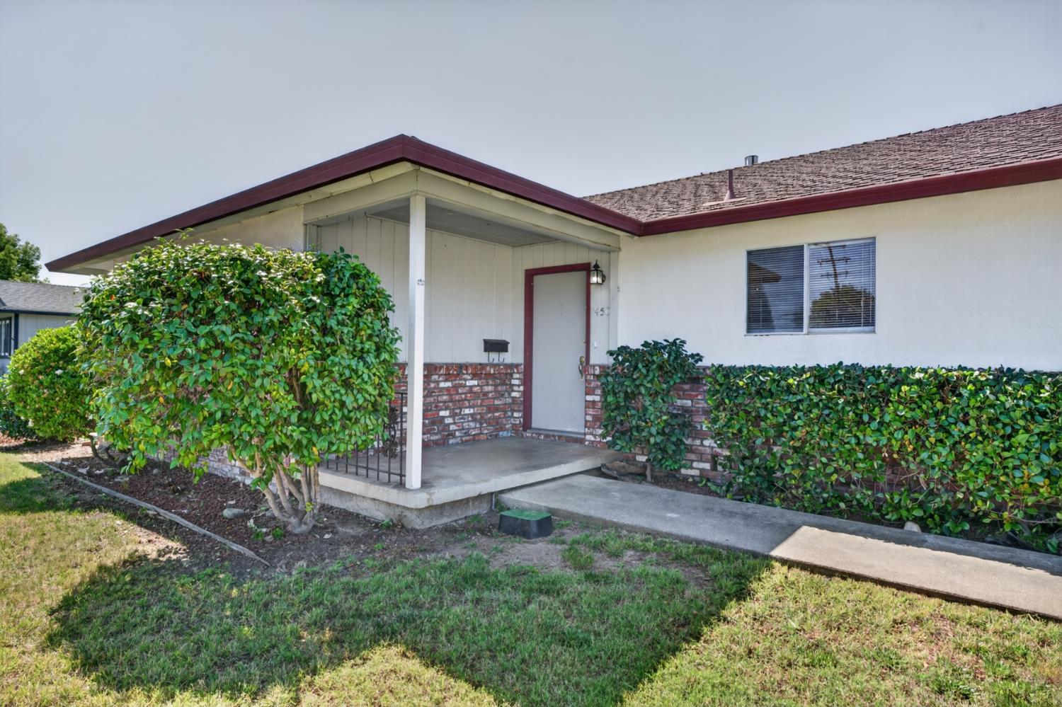1450 Peach Tree Lane