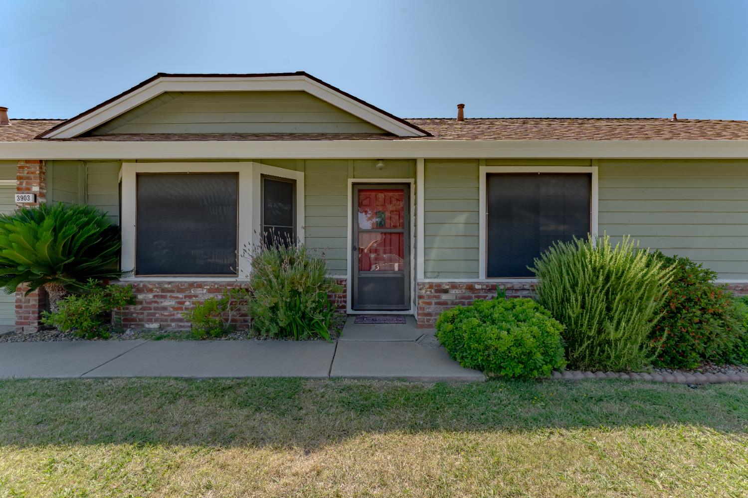3903 Rollins Way