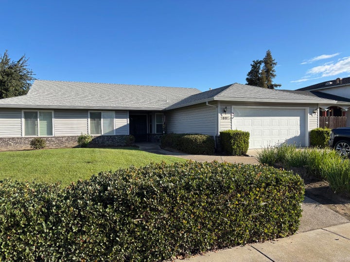 Photo 1 of 22 — 1691 Davis Street, Ripon, CA 95366