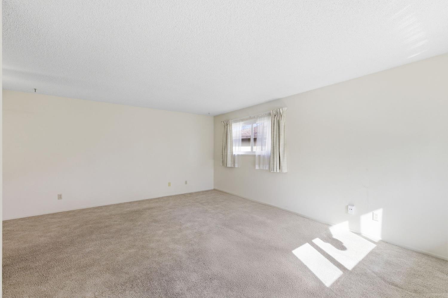 1712 Fremont Court 4