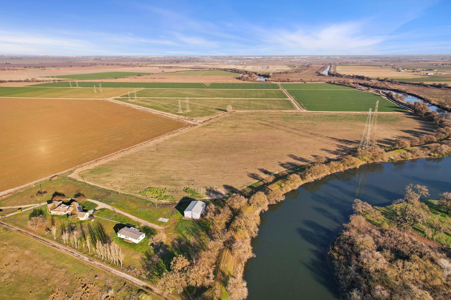 16321 Wing Levee Road