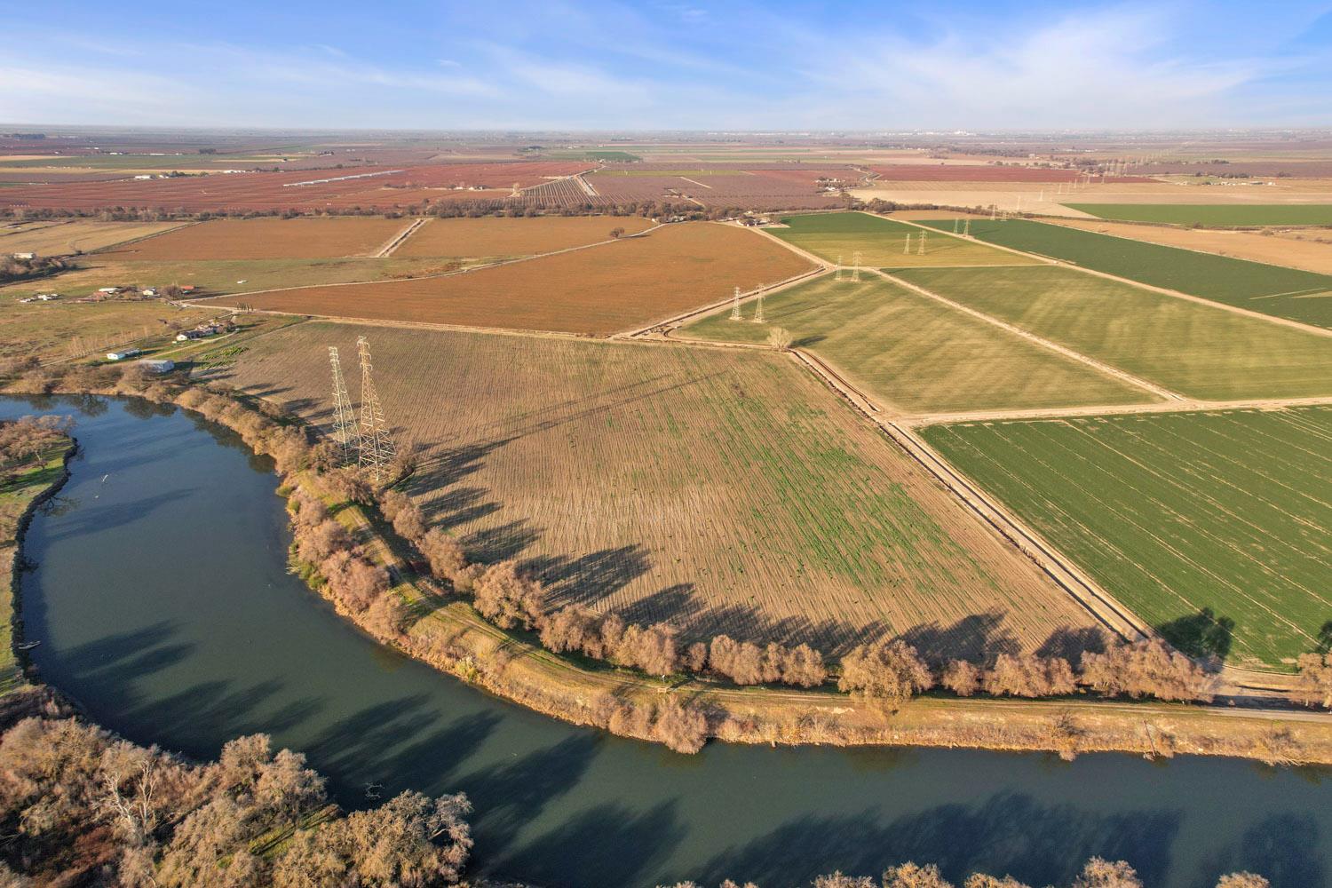 16321 Wing Levee Road