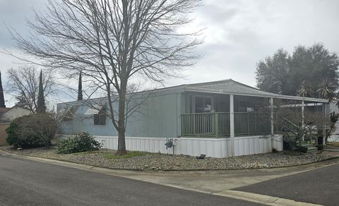 17 Calle Margarita Elk Grove CA 95624