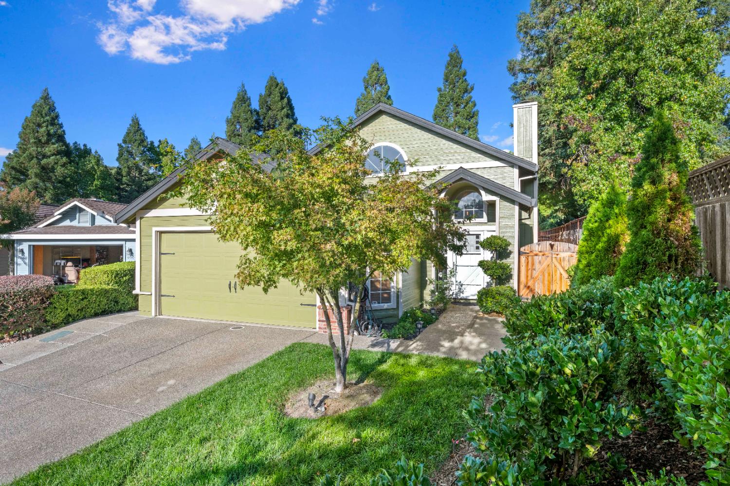8670 Lake Front Drive