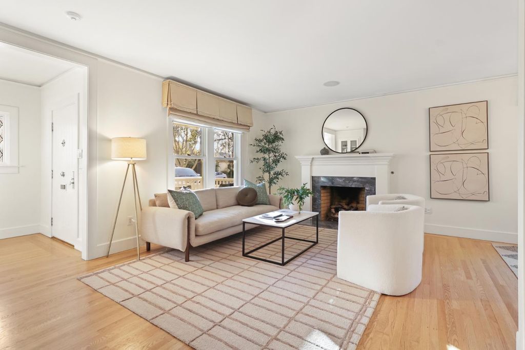 Photo of 1755 4th Avenue, Sacramento, CA 95818 (MLS # 226004743)