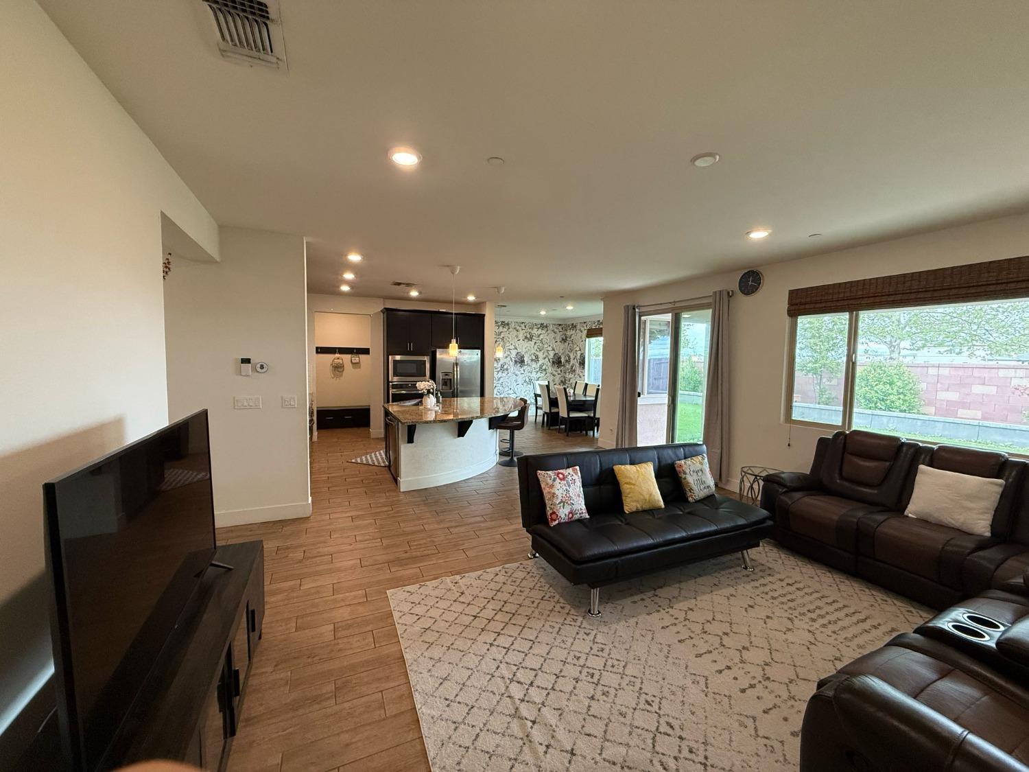 Rancho Cordova, California 95742, United States, 4 Bedrooms Bedrooms, ,3 BathroomsBathrooms,Residential,Active,107862