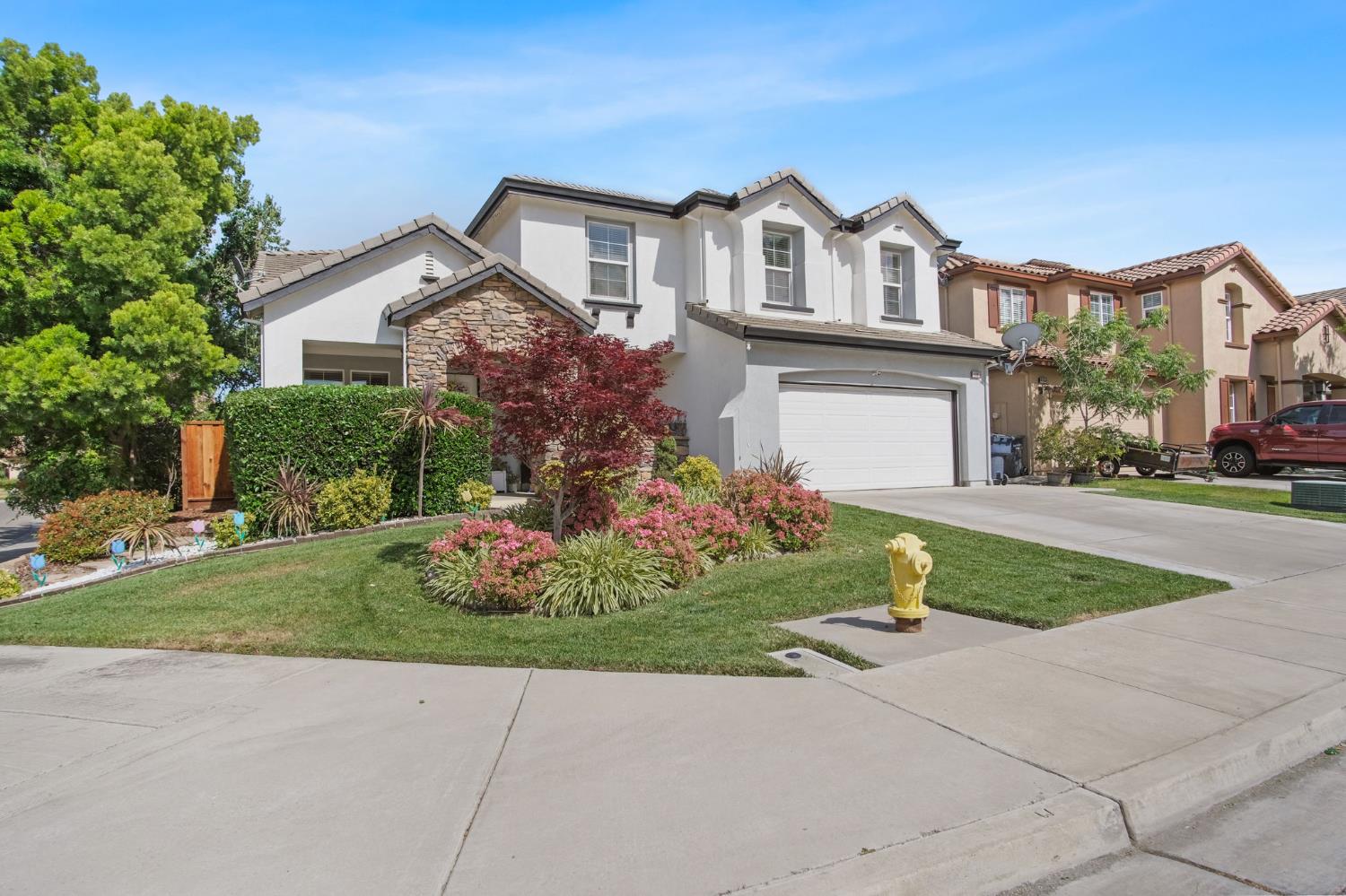 4885 Dandelion Loop
