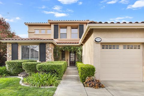 1513 Diamond Woods Circle Roseville CA 95747