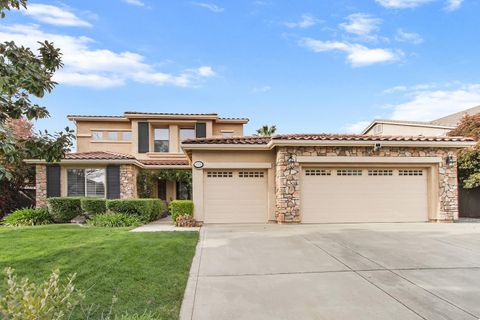 1513 Diamond Woods Circle Roseville CA 95747