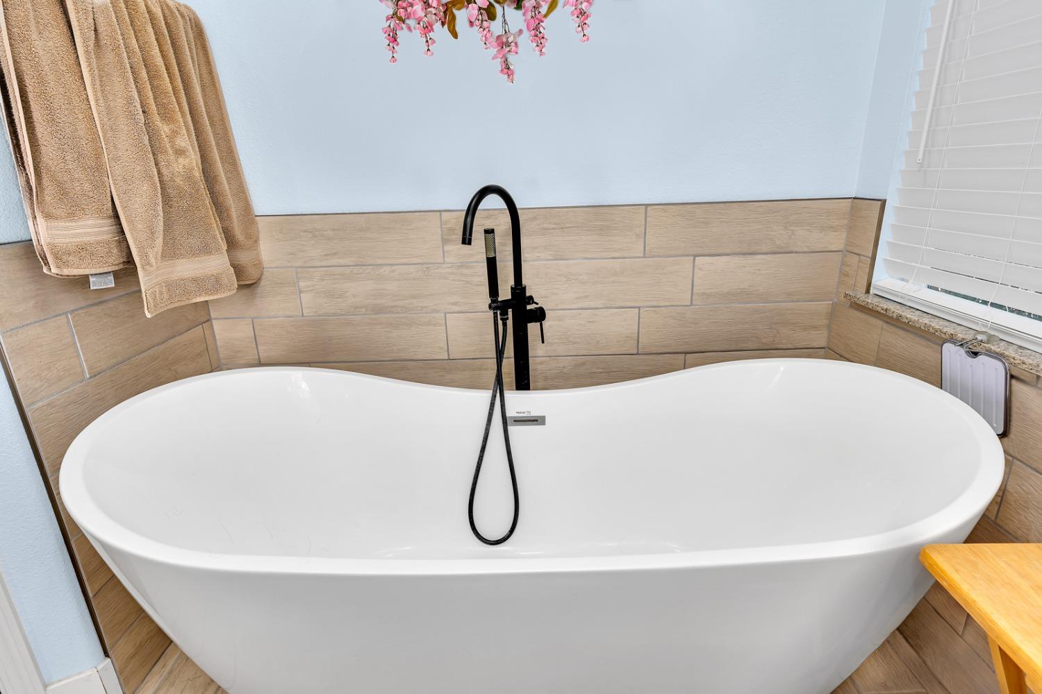 Los Banos, California 93635, United States, 3 Bedrooms Bedrooms, ,3 BathroomsBathrooms,Residential,Active,52863