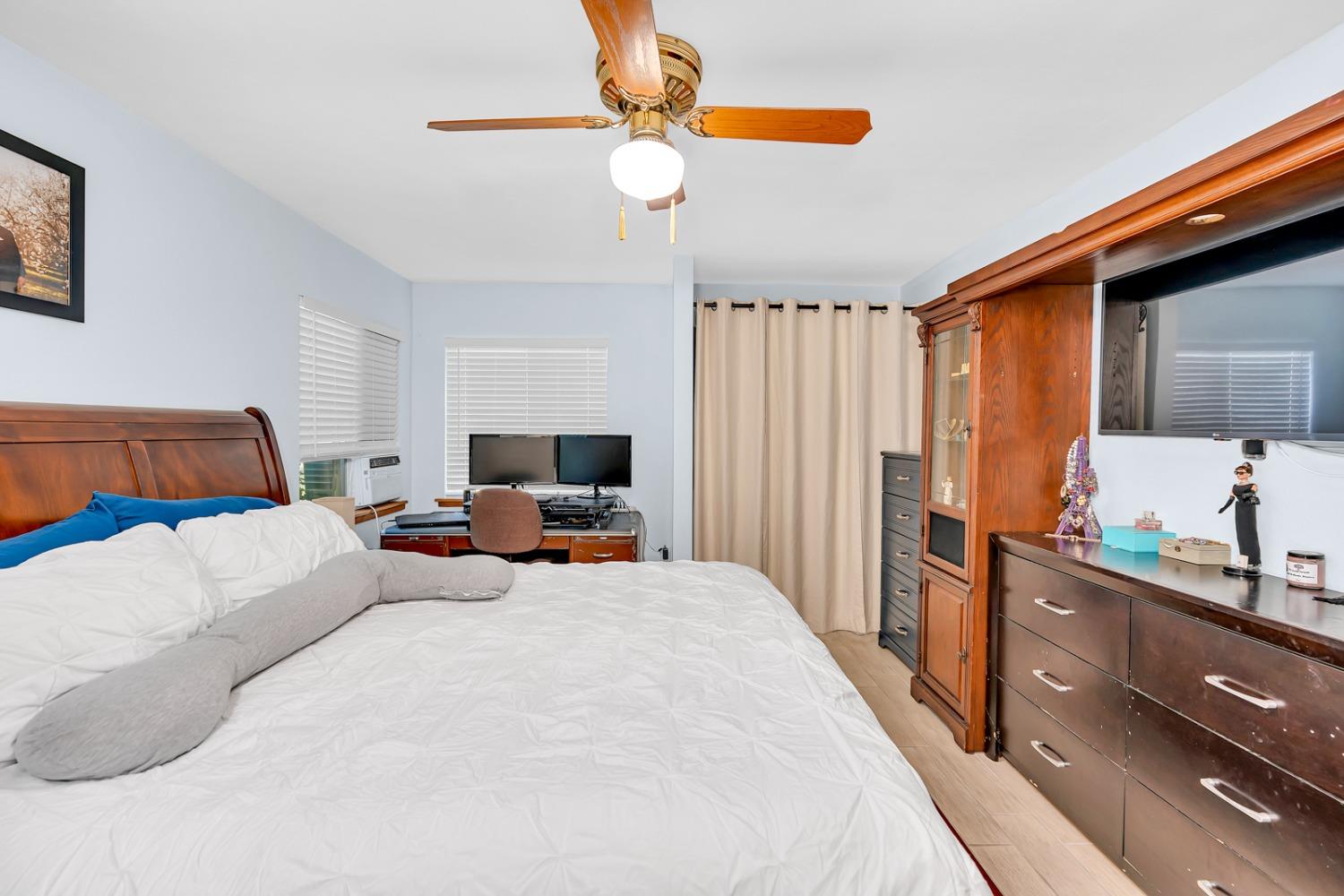 Los Banos, California 93635, United States, 3 Bedrooms Bedrooms, ,3 BathroomsBathrooms,Residential,Active,52863