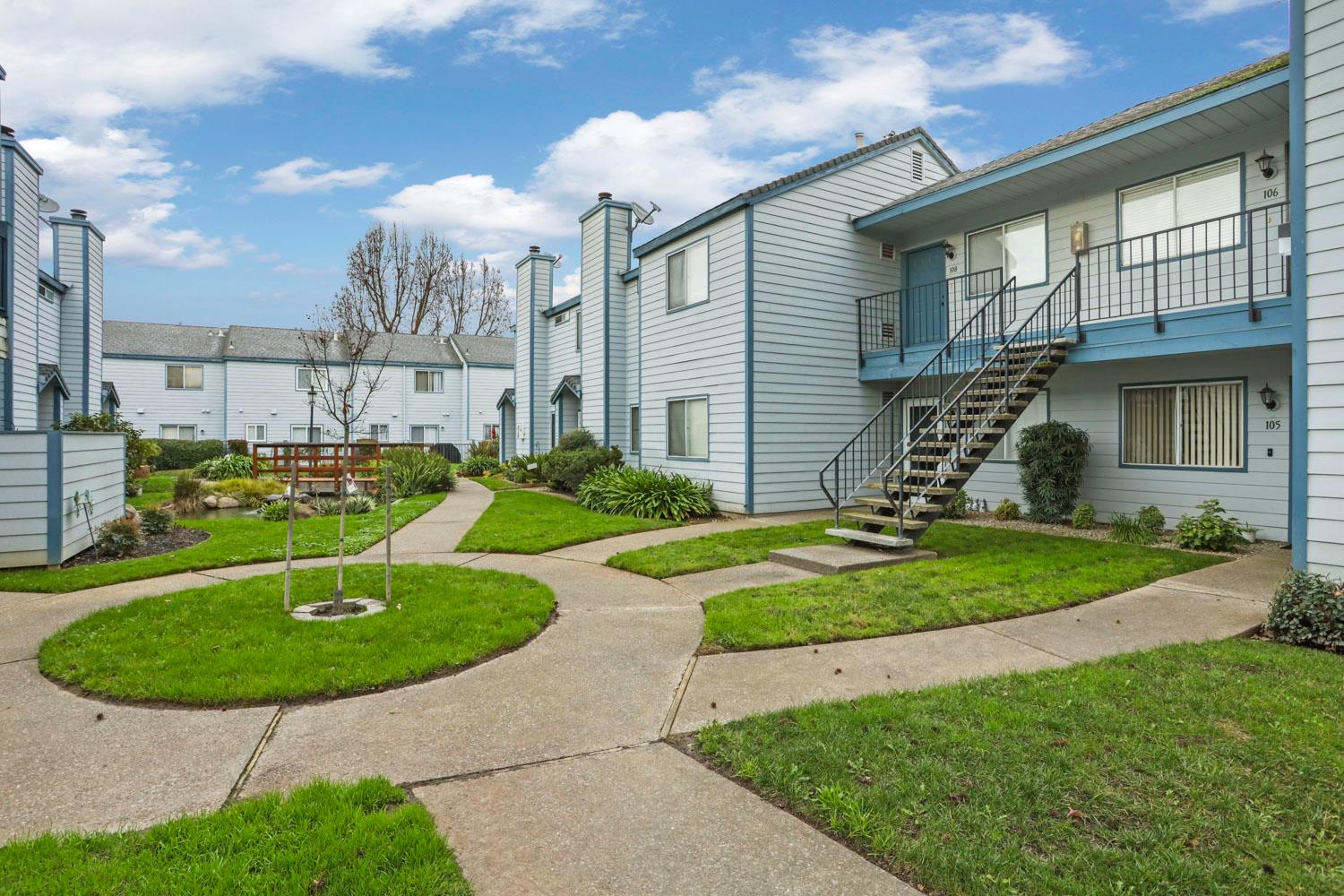 445 Almond Drive 106