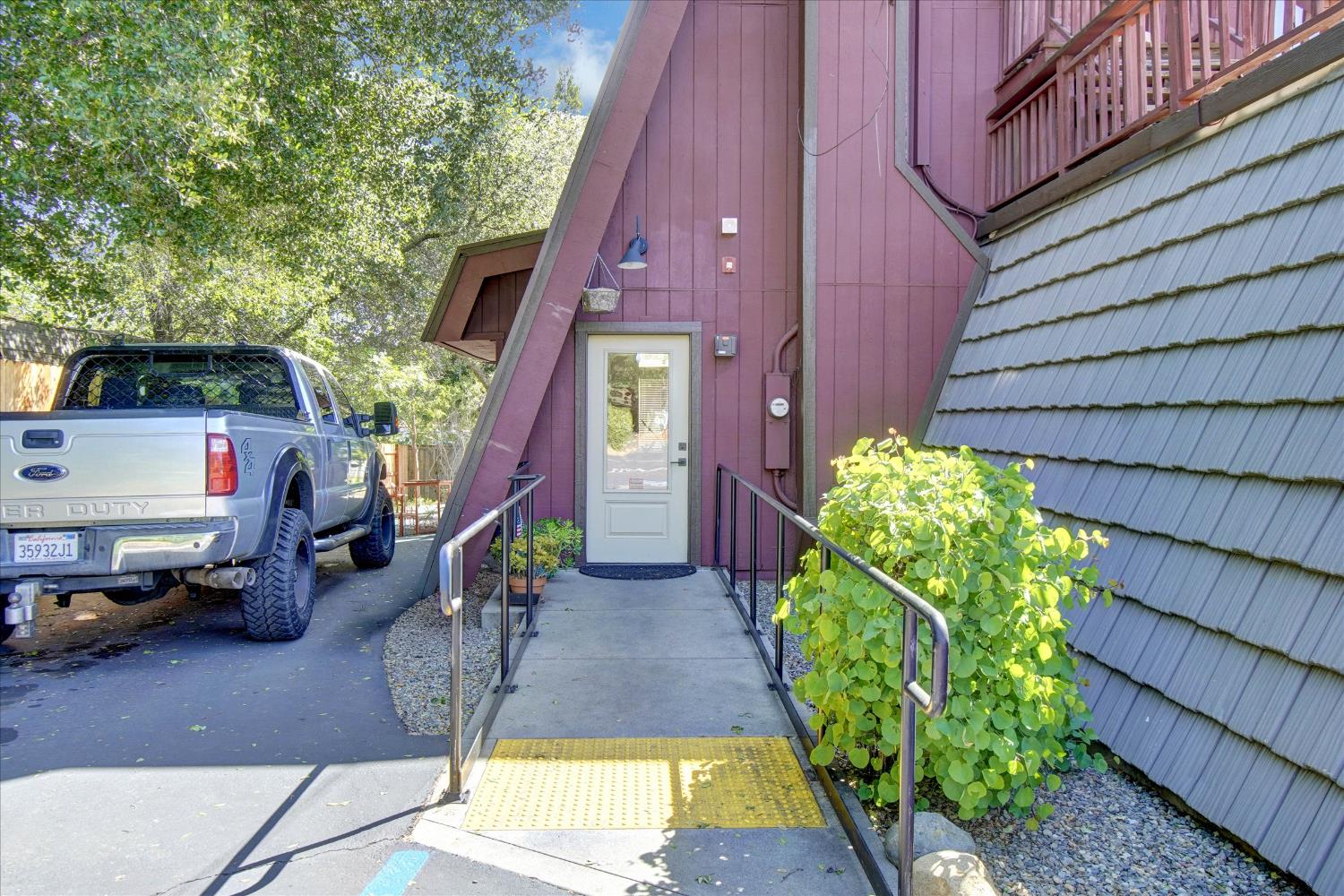 3375 Country Club Drive