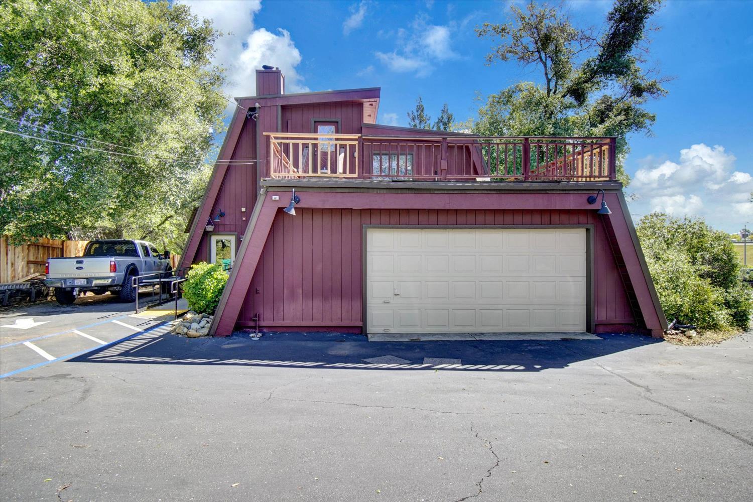 3375 Country Club Drive