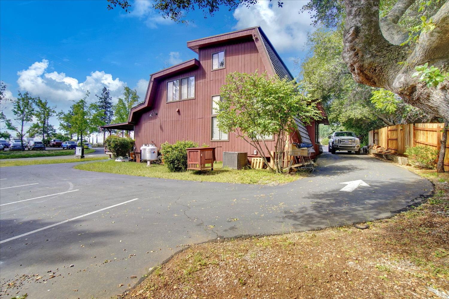 3375 Country Club Drive