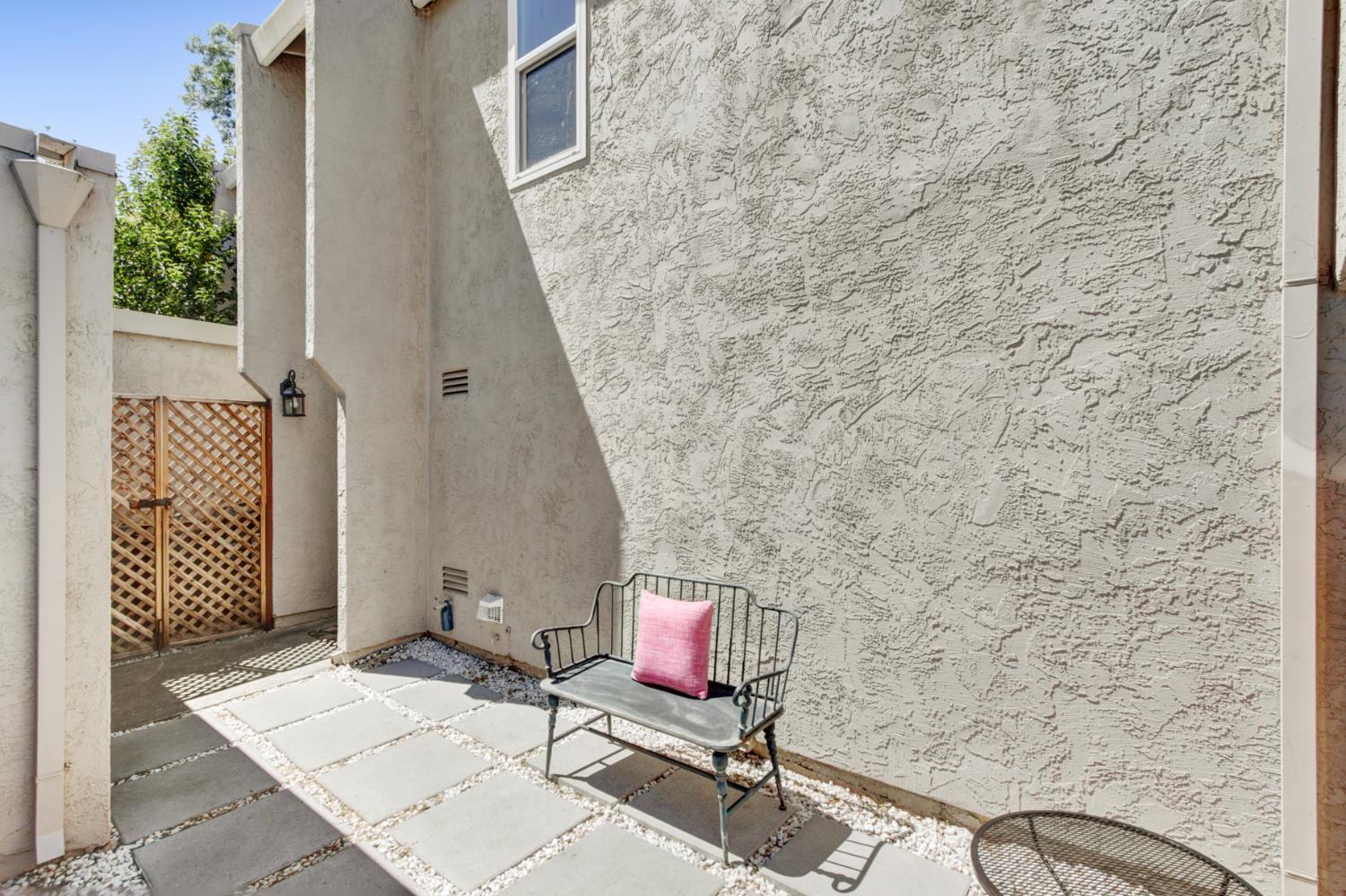 3215 Bermuda Avenue 7