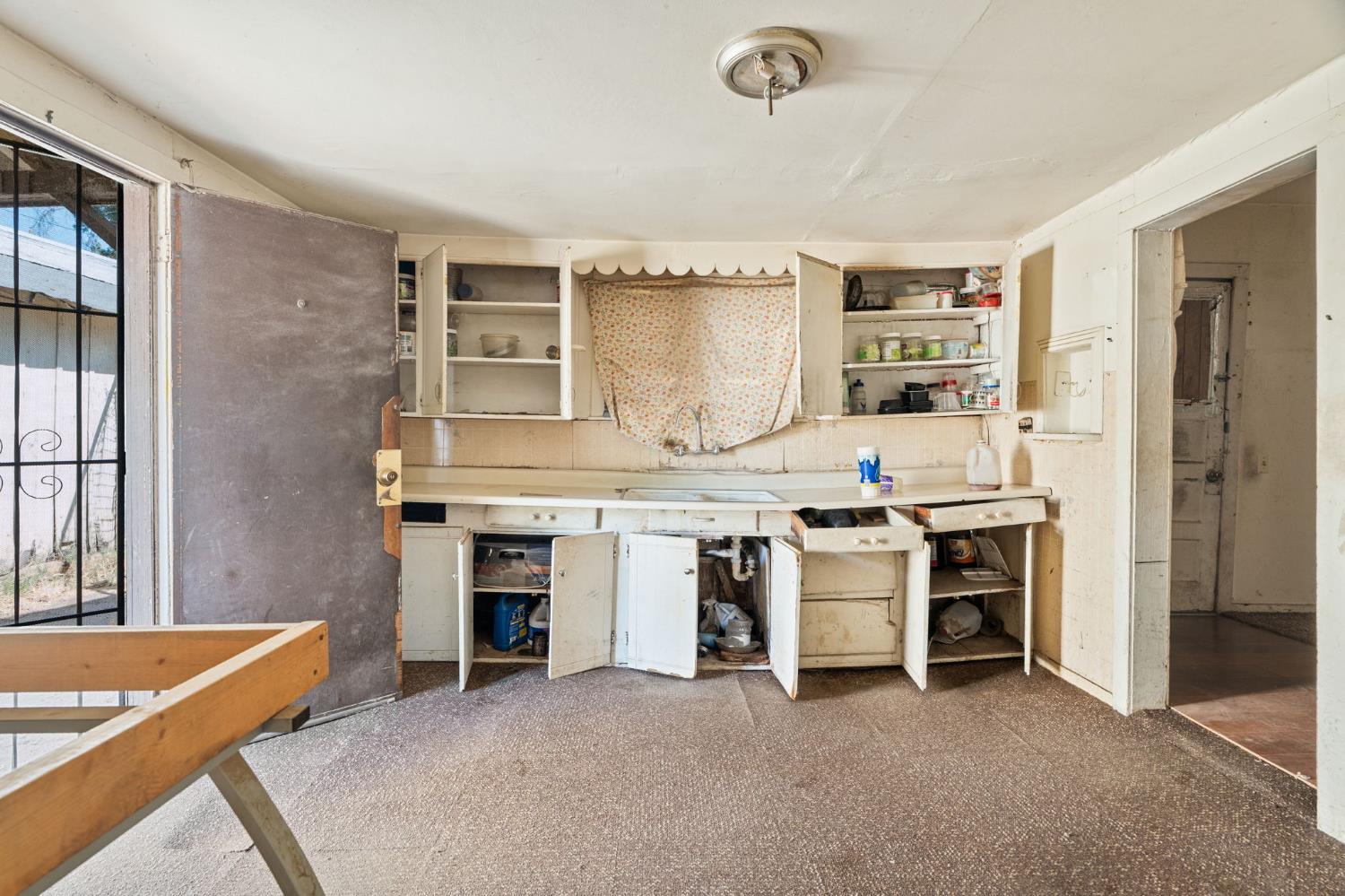 242 W 28th Street