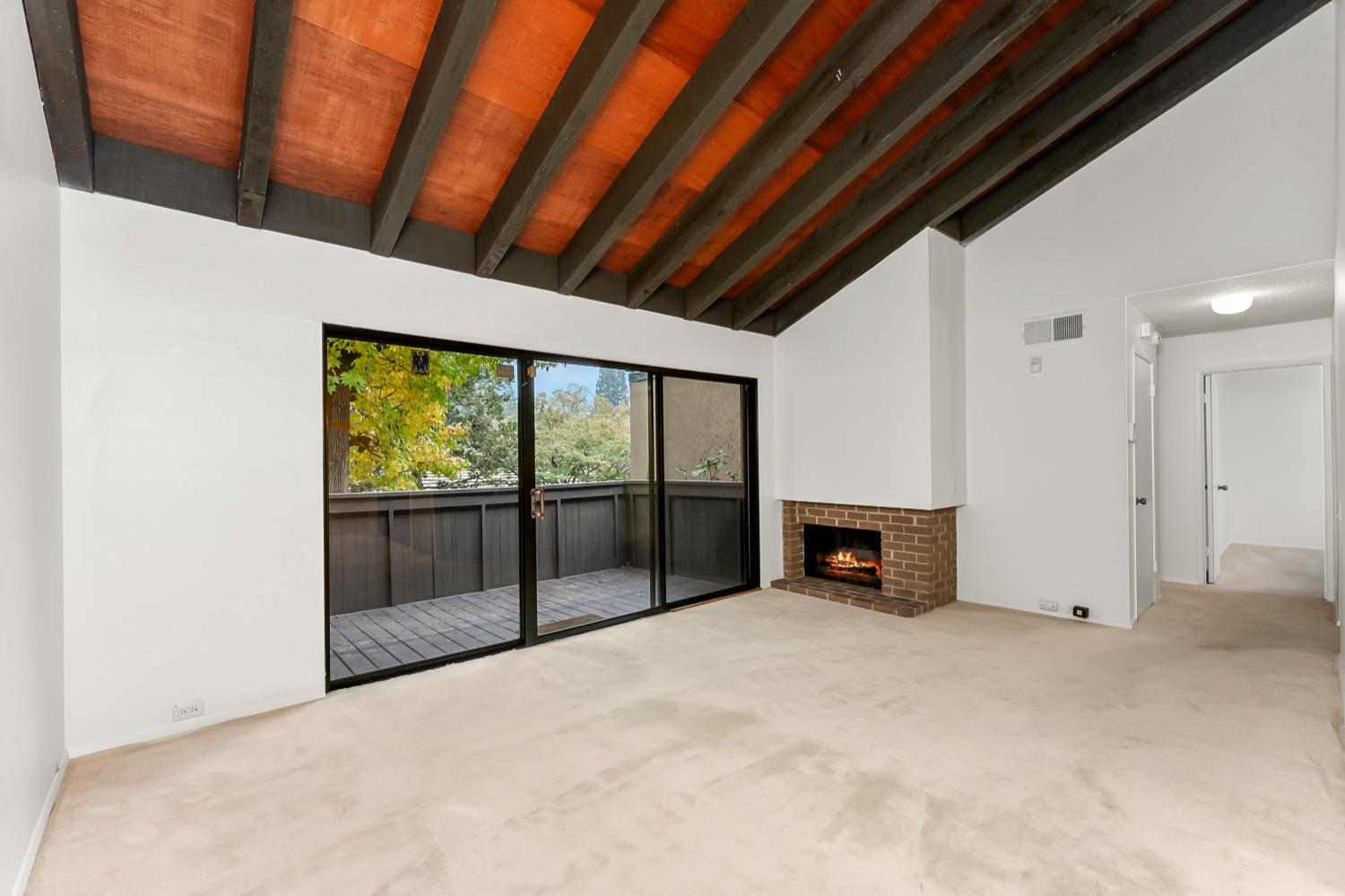 2200 Woodside Lane 10