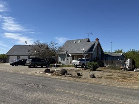 1613 Fig Avenue Patterson CA 95363