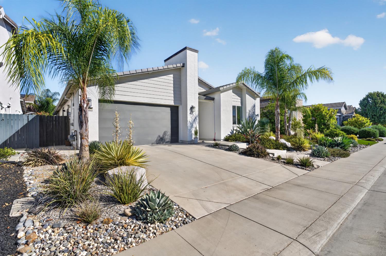 5009 Moonraker Lane
