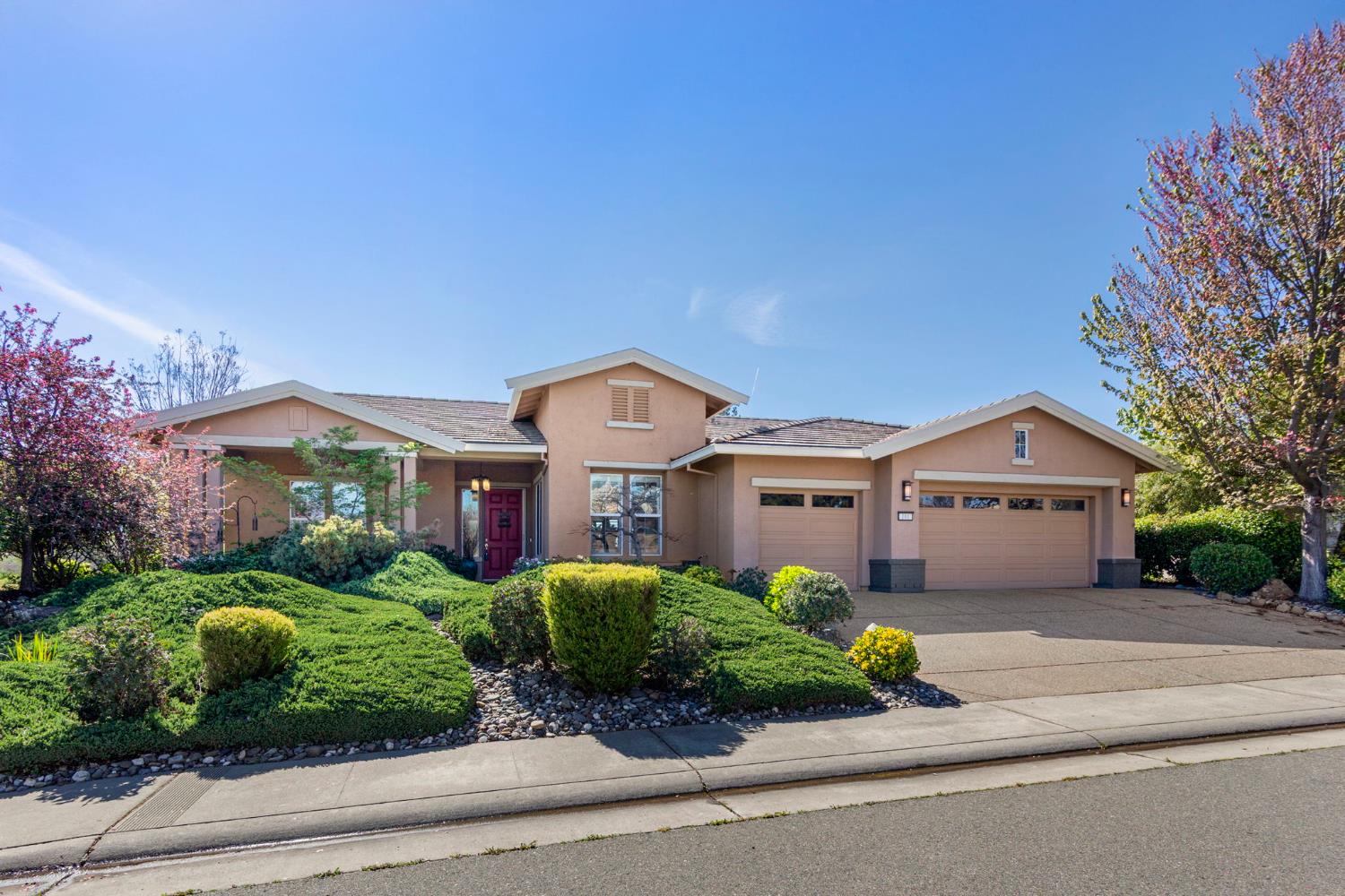 101 Lasso Lake Court