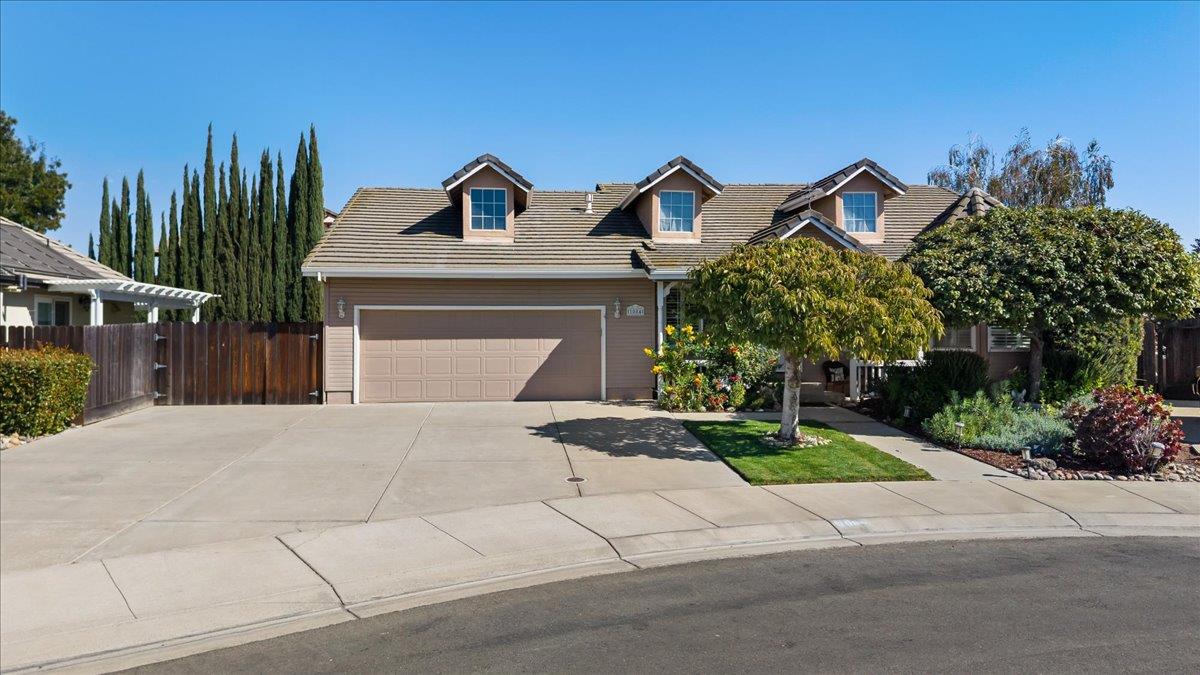 1084 Eastburg Court