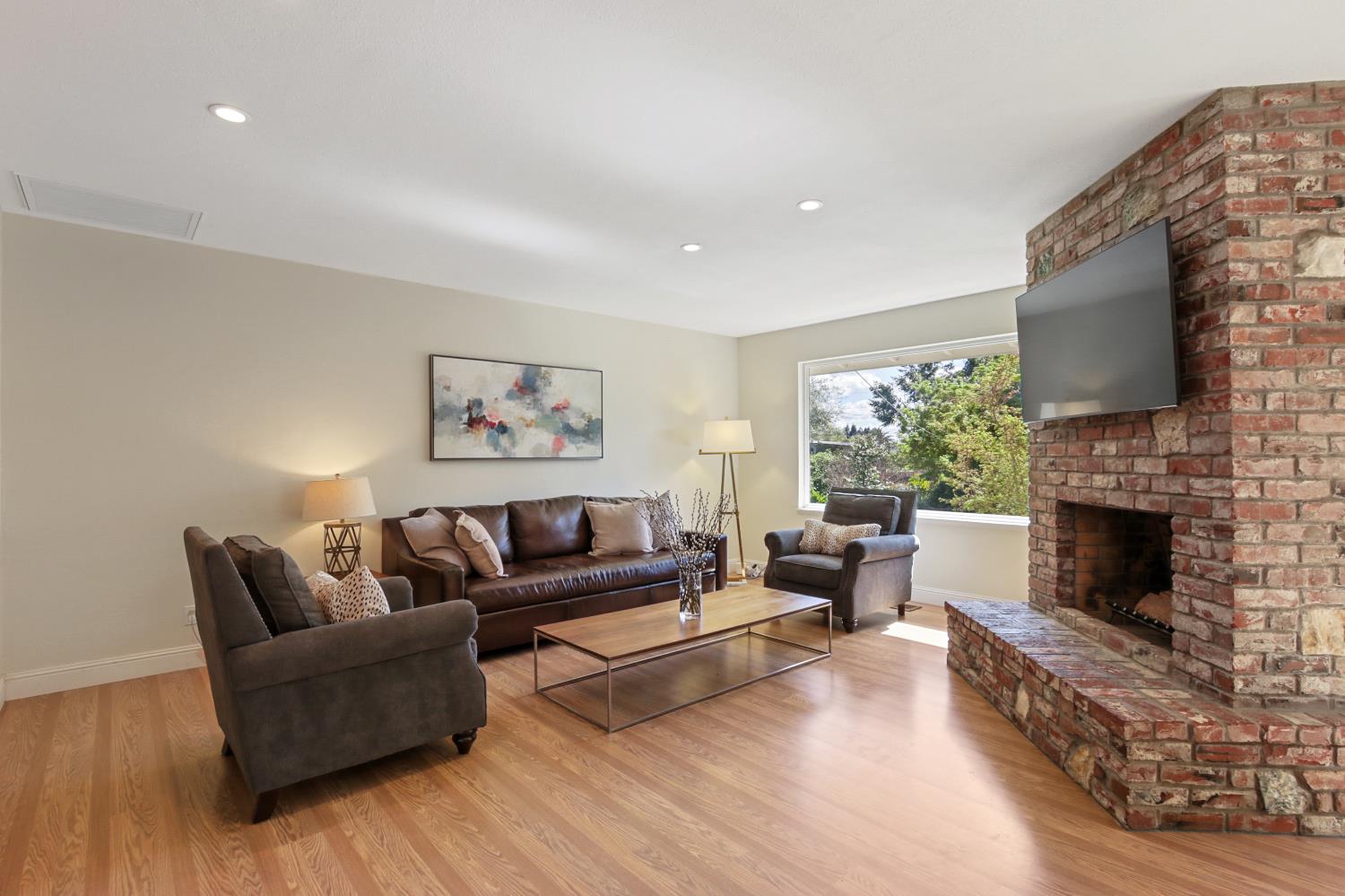 8688 Fruitwood Court