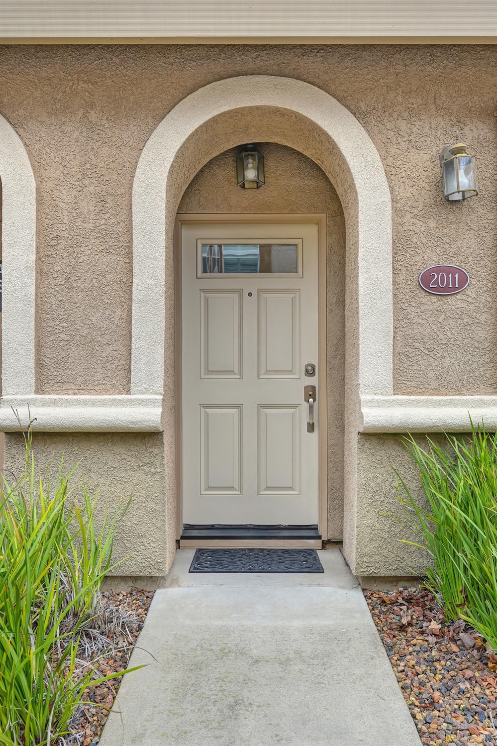 5350 Dunlay Drive 2011