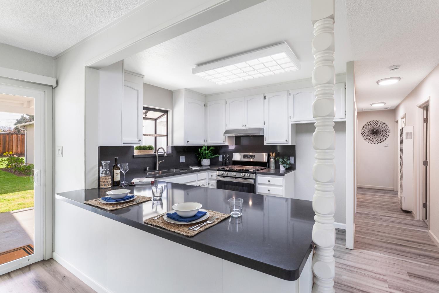 12986 Pfeifle Avenue