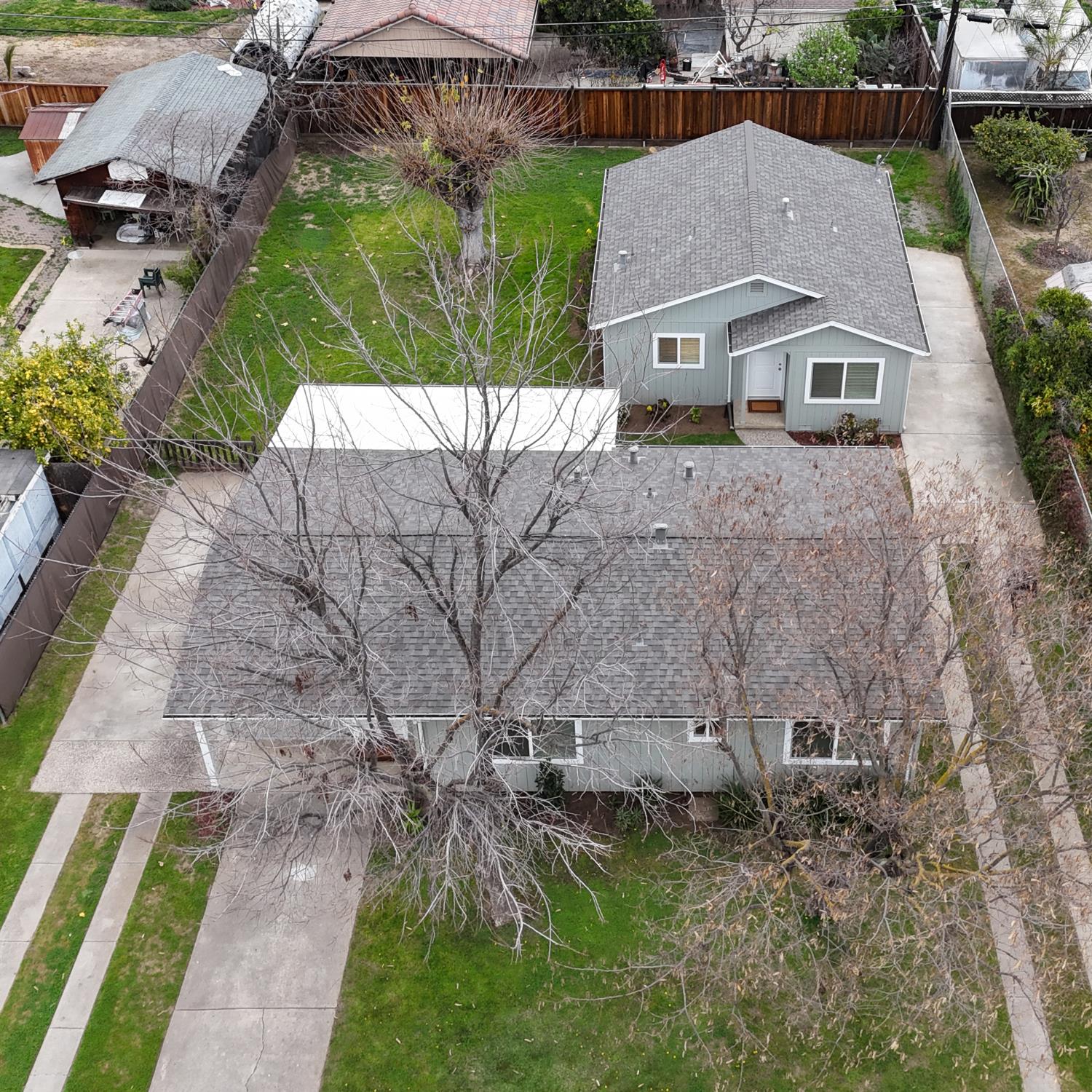 12986 Pfeifle Avenue