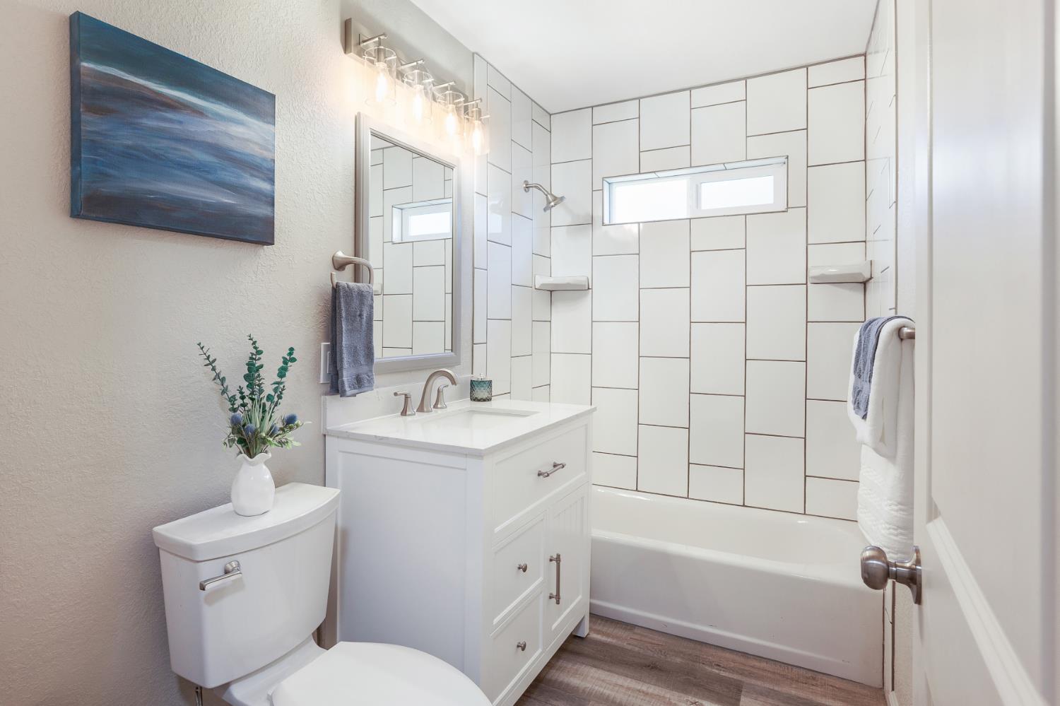 12986 Pfeifle Avenue