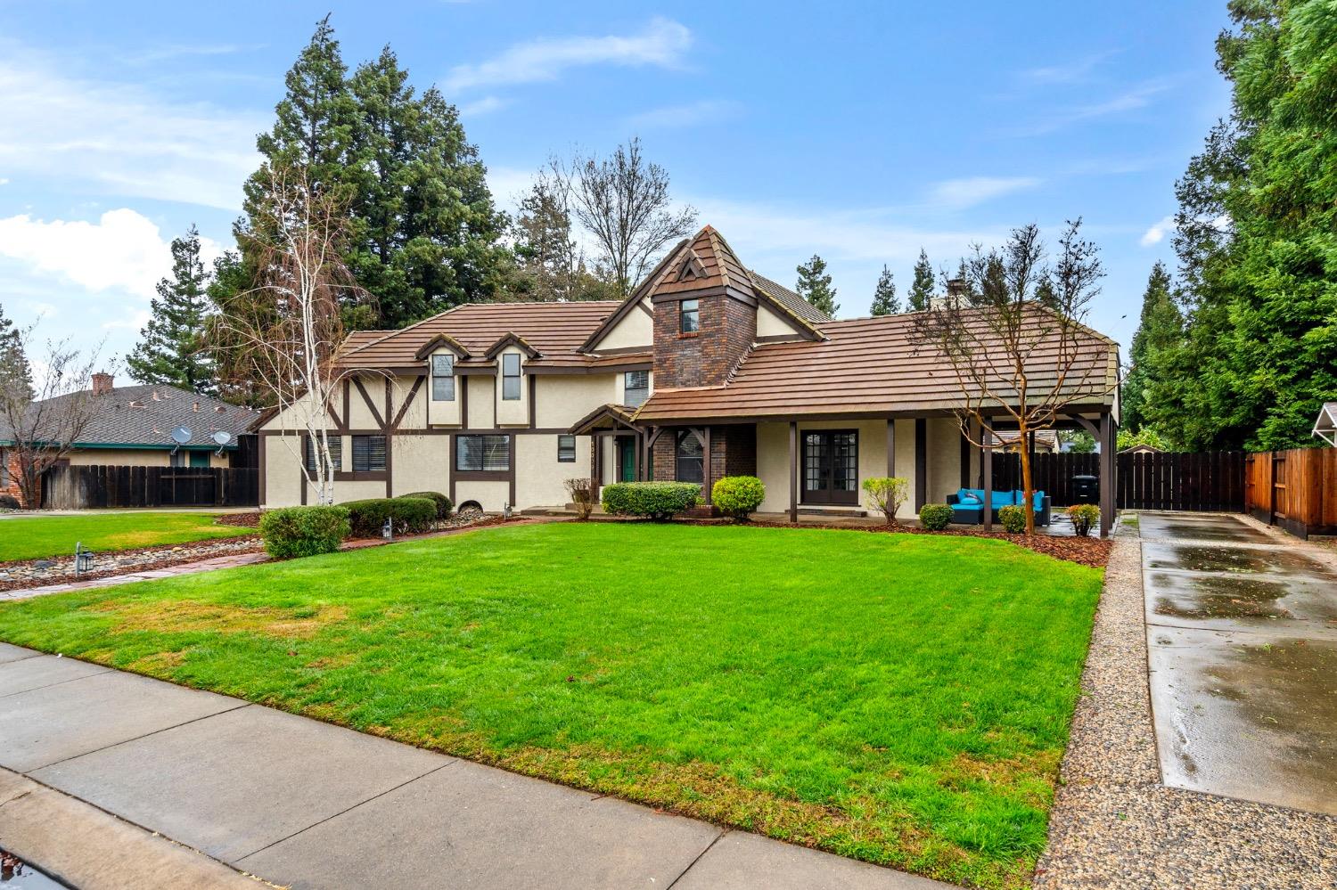 10009 Tepopa Drive