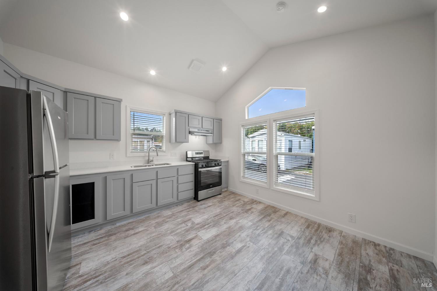 742 Francisco W Boulevard A4