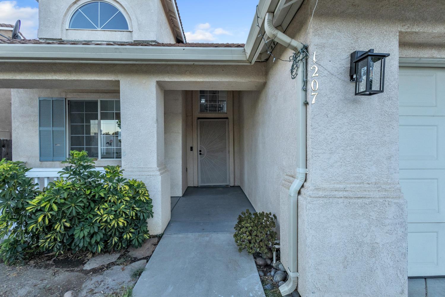 1207 William Moss Boulevard