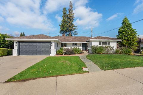909 Greenwood Drive Lodi CA 95242