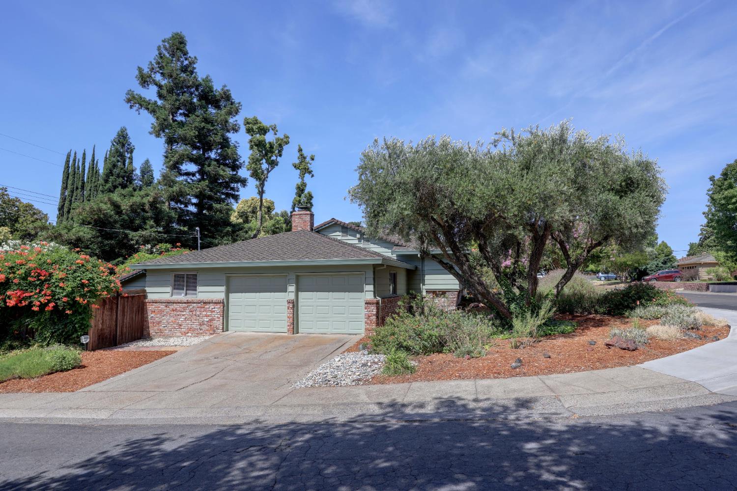 6320 Eastmont Court