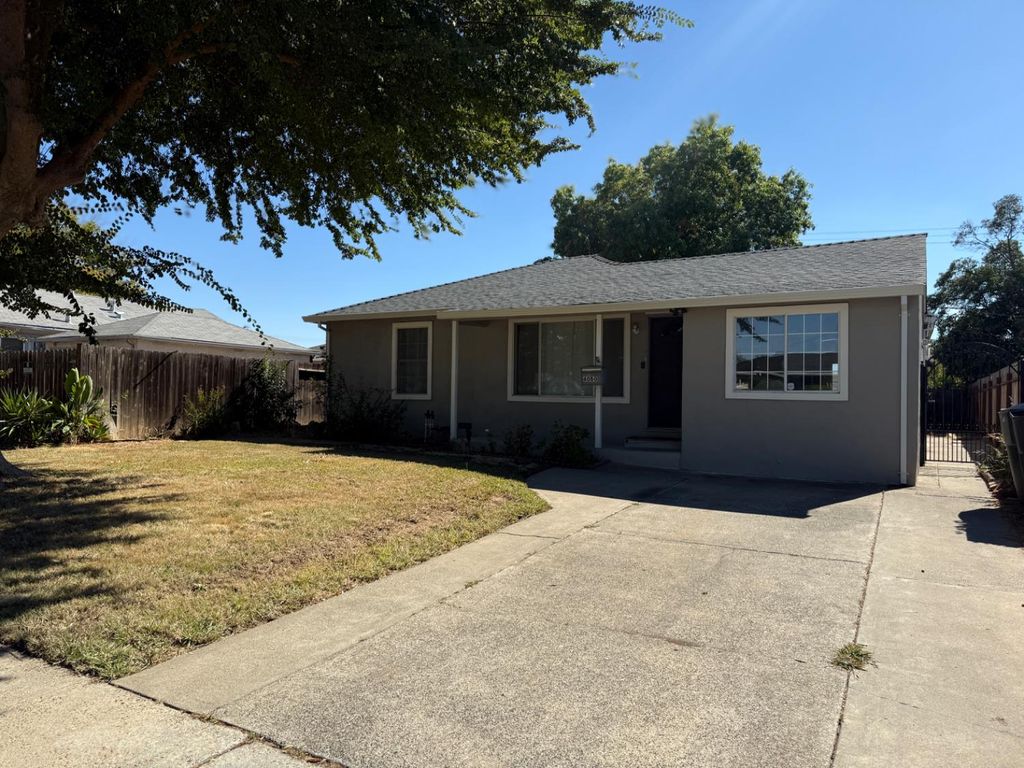 Photo of 6060 Mcmahon Drive, Sacramento, CA 95824 (MLS # 225129538)
