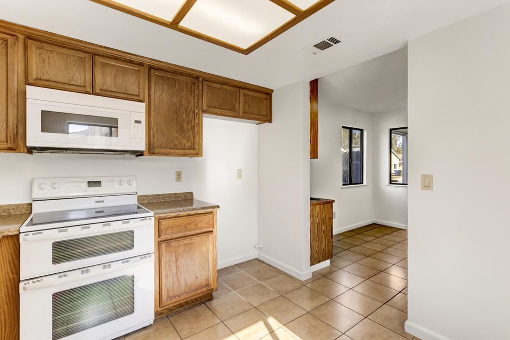 Photo of 9407 Aizenberg Circle, Elk Grove, CA 95624 (MLS # 225134917)