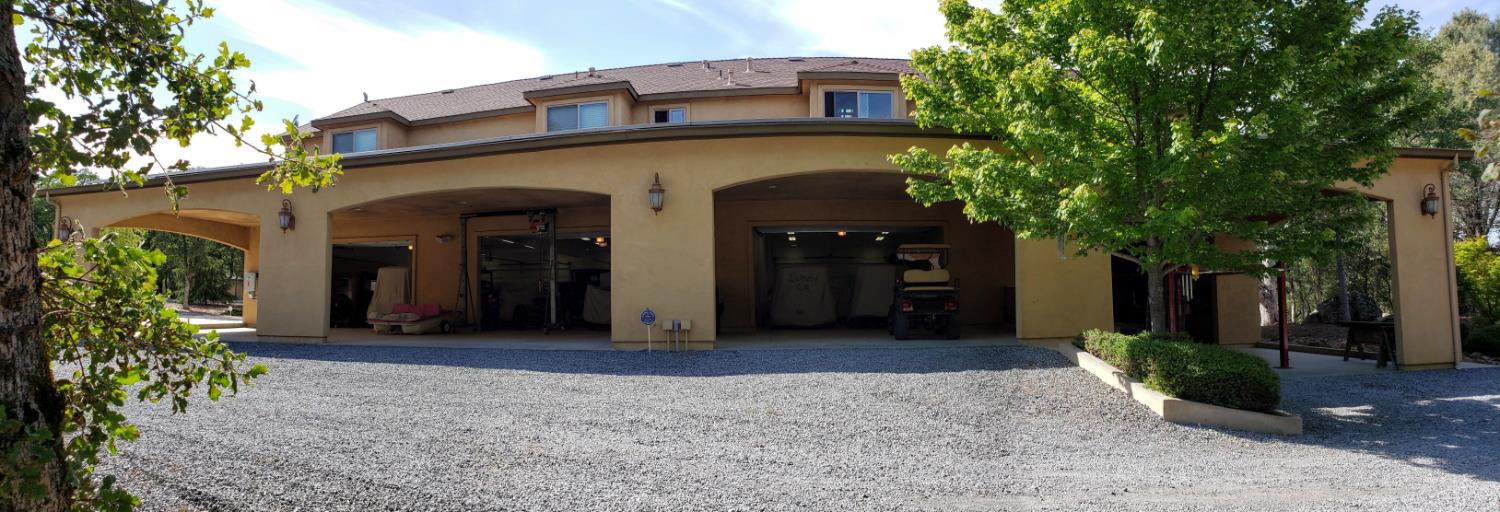6890 Country Side Lane
