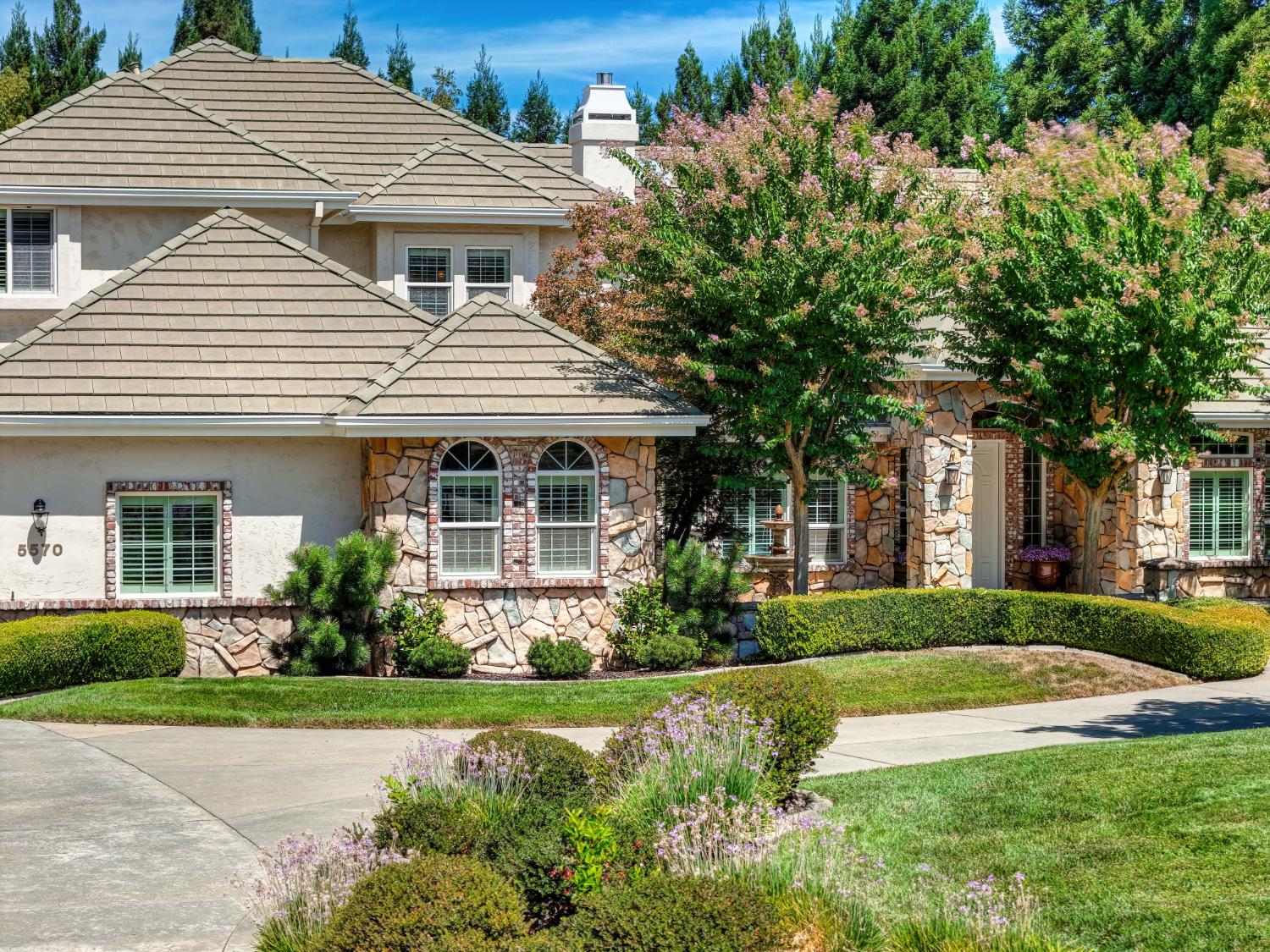 5570 Lions Cross Circle