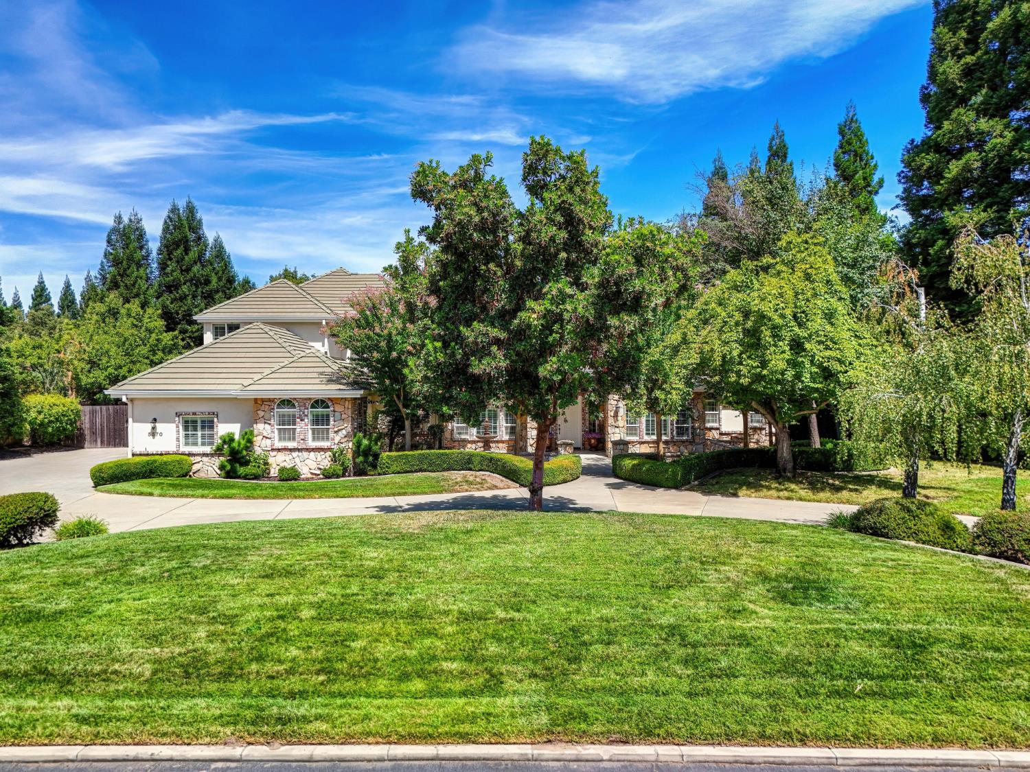 5570 Lions Cross Circle